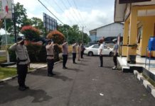 KANIT RESKRIM POLSEK CINGAMBUL PIMPIN APEL PAGI DI HALAMAN MAPOLSEK CINGAMBUL.